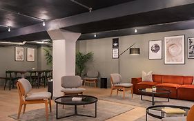 Zedwell Underground Hotel Tottenham Court Rd